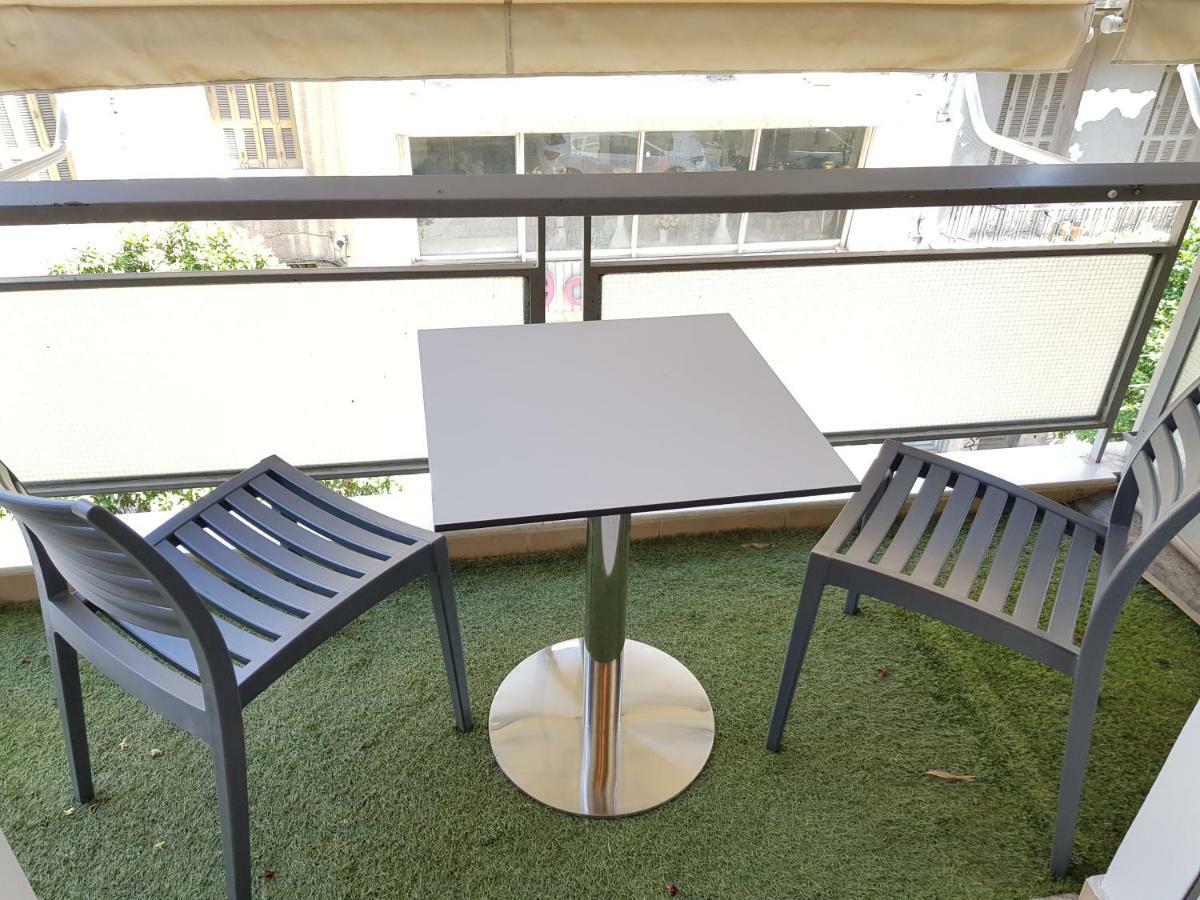 Stylish Urban Apartment By Yha Atenas Exterior foto